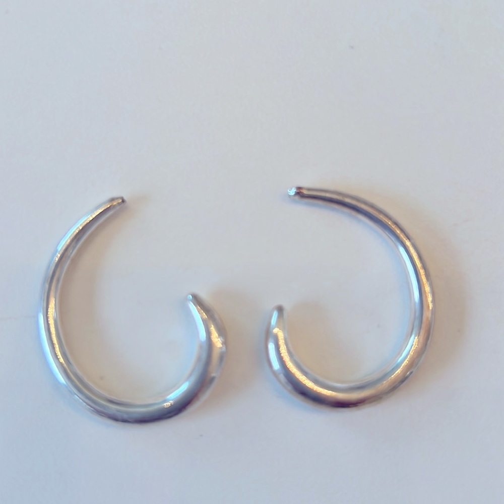 Silver Hoop Earrings 1.25 inches long, preloved - Picture 4 of 5